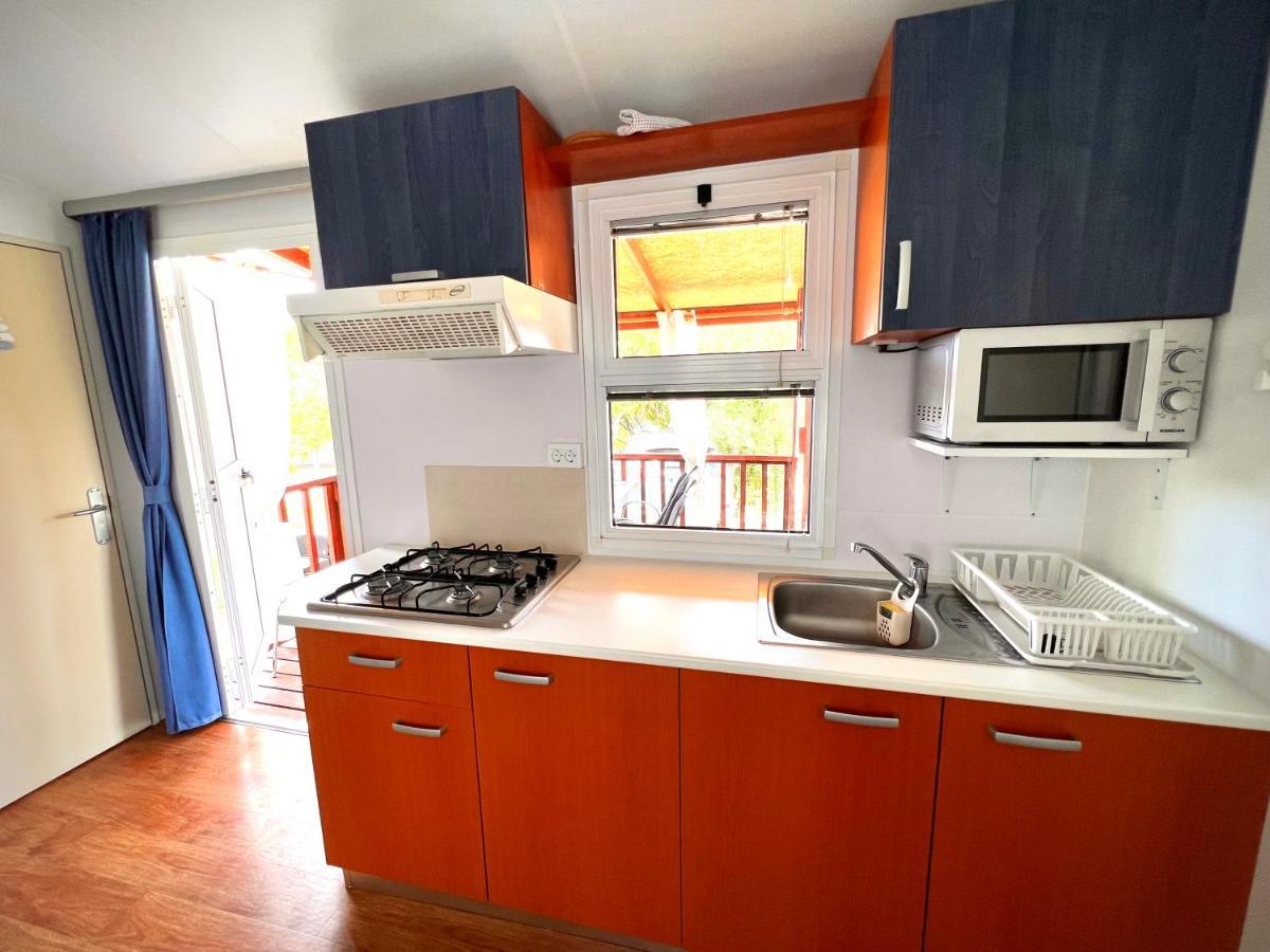 Mobile Home Nebo Luxus Klenovica Buitenkant foto