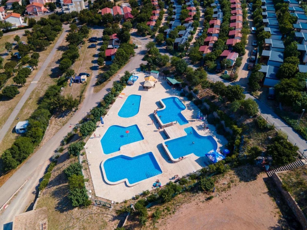 Mobile Home Nebo Luxus Klenovica Buitenkant foto