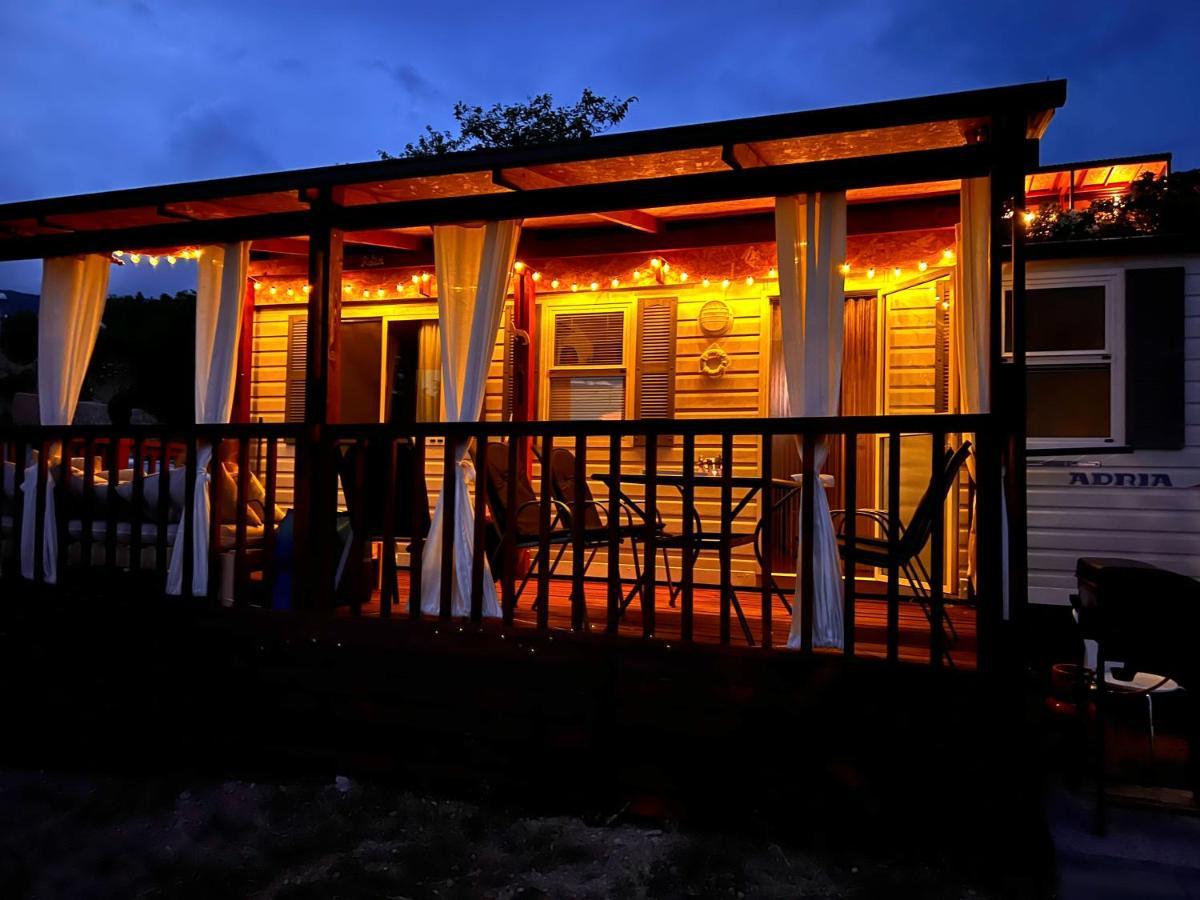 Mobile Home Nebo Luxus Klenovica Buitenkant foto